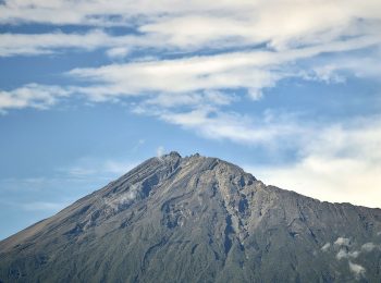 mount-meru